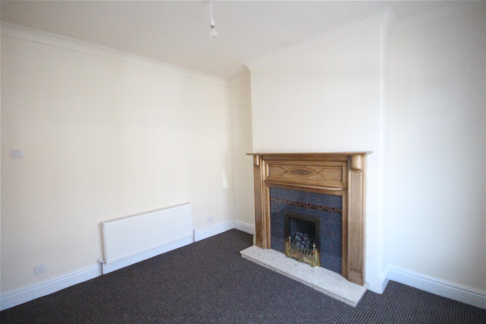 2 bedroom terraced house To Let in Barnoldswick - IMG_2579.jpg